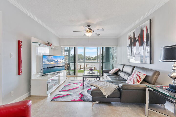 Property Photo:  105 NE 19th Avenue 164  FL 33441 