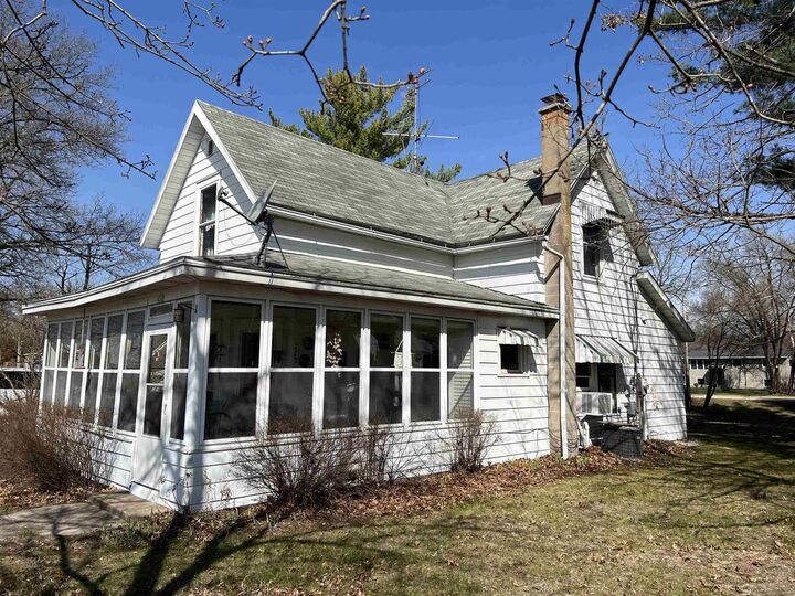 Property Photo:  432 W Front Street  WI 53573 
