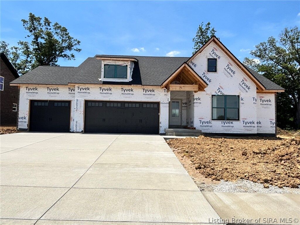 Property Photo: 7616 Melrose Lane 533 IN 47111