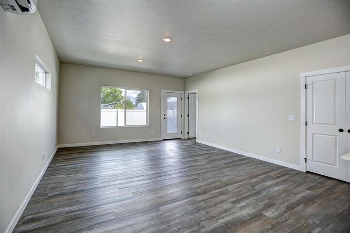 Property Photo:  215 N Vercler Ln  WA 99216 