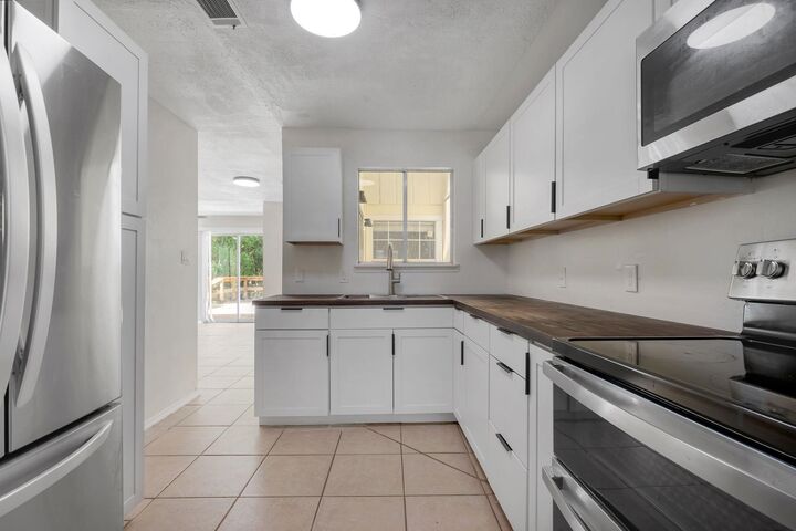 Property Photo:  3156 Huntington Woods  FL 32303 