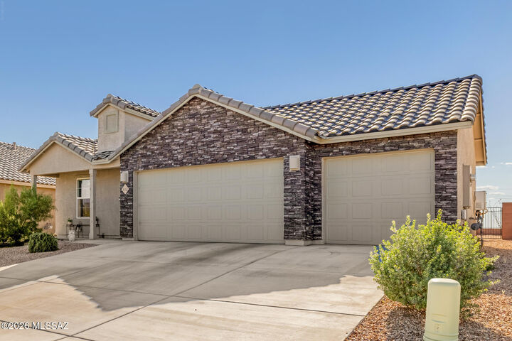 Property Photo:  8342 S Clara Roberts Way  AZ 85747 