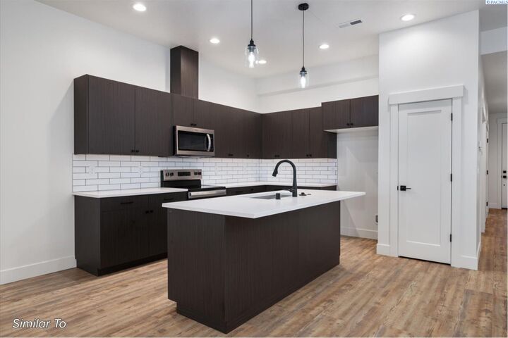 Property Photo: 1146 Fairhaven Loop 25 WA 99352