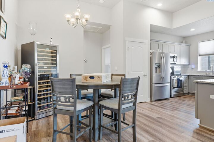 Property Photo:  7207 Courtney Ct  WA 99301 