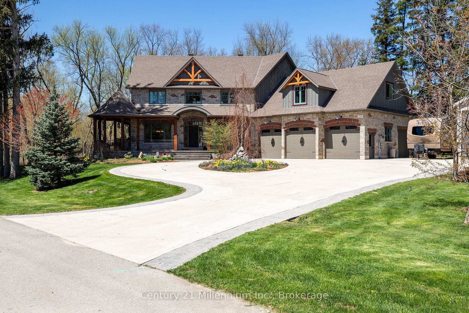 Property Photo:  142 Mill Street  ON N0H 2N0 