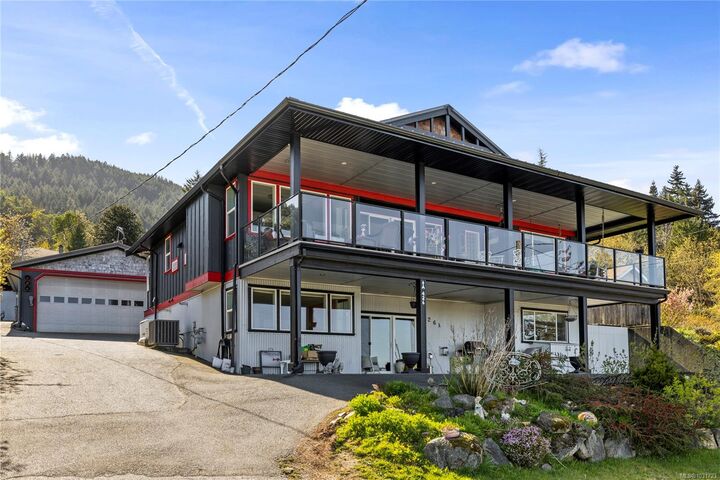 426 Davis Rd — photo 1