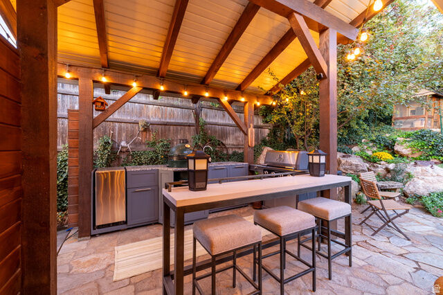 Property Photo: 4565 S Fortuna Way UT 84124