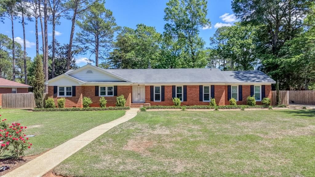 Property Photo:  610 Summit Drive  GA 31707 