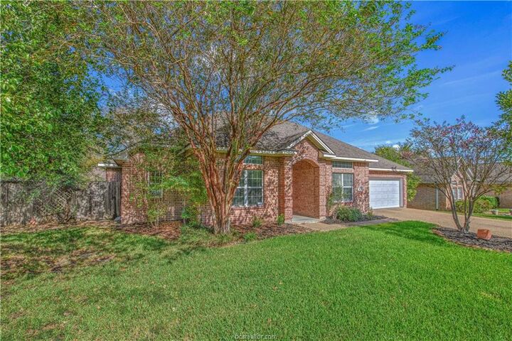 Property Photo: 305 Stone Chase Court TX 77845-1914