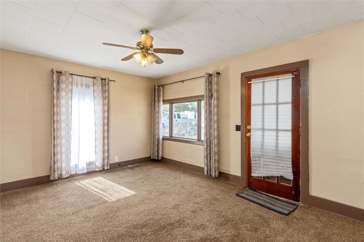 Property Photo:  119 S Woodard Avenue  MT 59001 