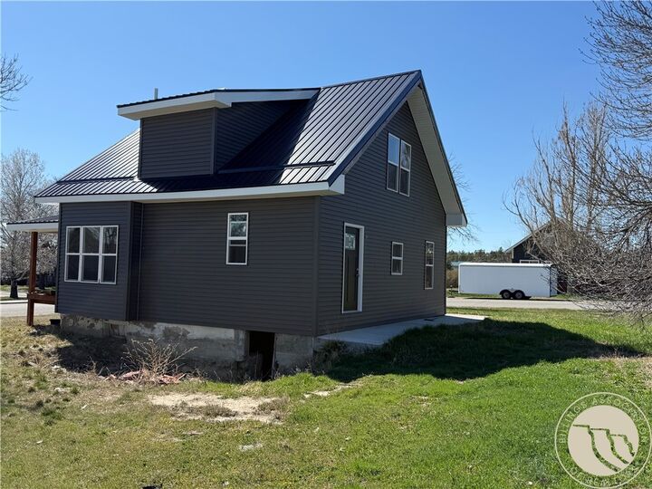 Property Photo:  421 9th Avenue W  MT 59072 