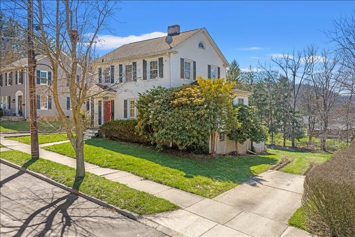 Property Photo:  6 Westerly Way  NY 13903 