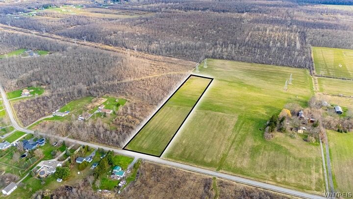 Property Photo:  1000 Kinne Road  NY 14094 