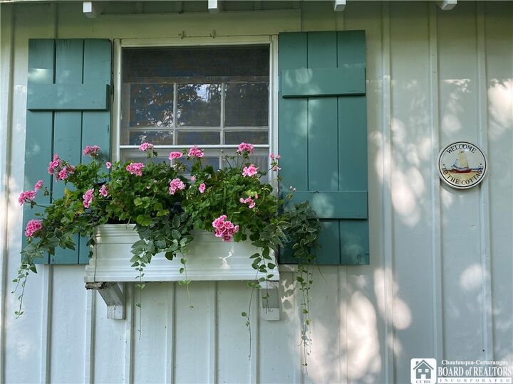 Property Photo: 10155 Patterson Lane NY 14063