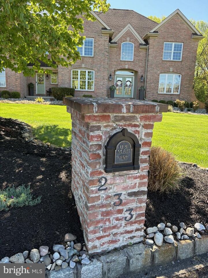 Property Photo:  233 Glen Haven Court  NJ 08085 