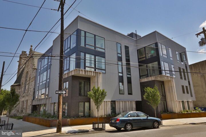 Property Photo:  2431 Frankford Avenue 35 4  PA 19125 