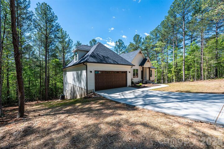 Property Photo: 2157 Anchor Lane NC 28612