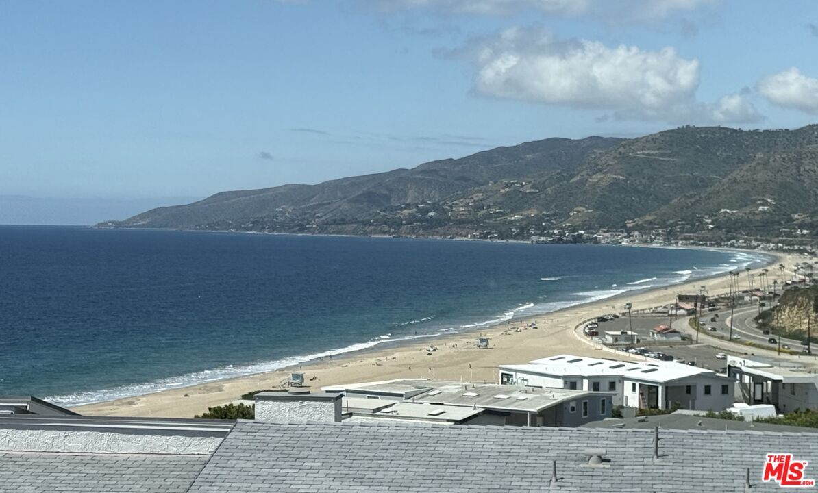 Property Photo:  6780 Shearwater Ln  CA 90265 