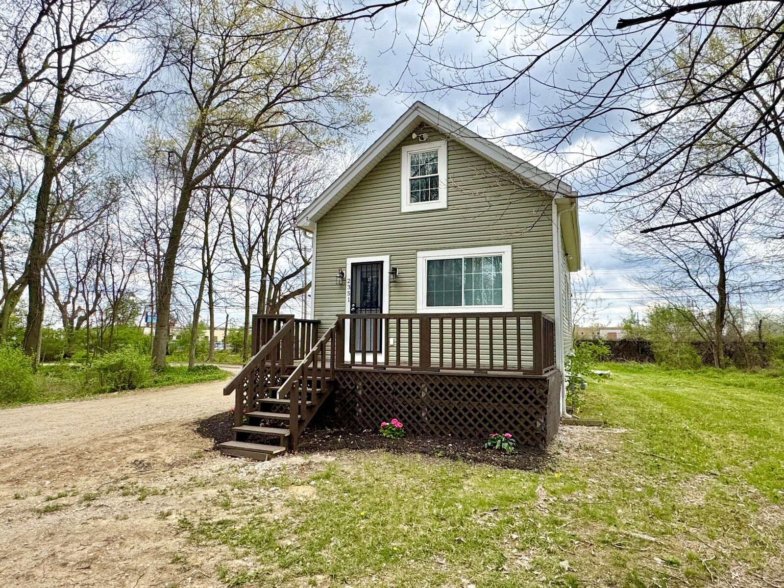 Property Photo: 2351 Brooklyn Road OH 43231