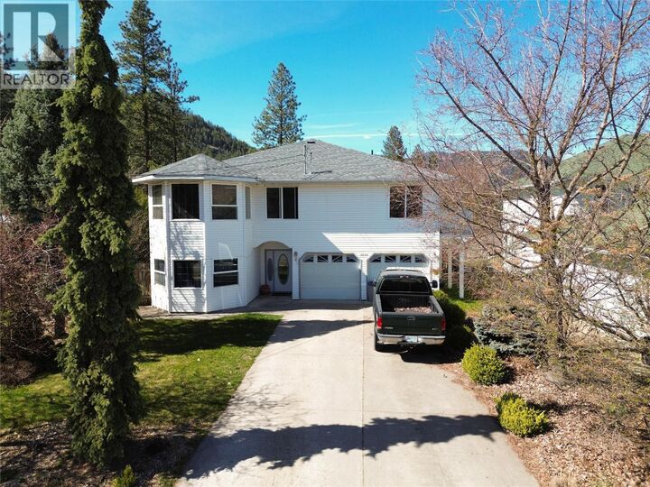 Property Photo: 2859 75th Avenue BC V0H 1H2