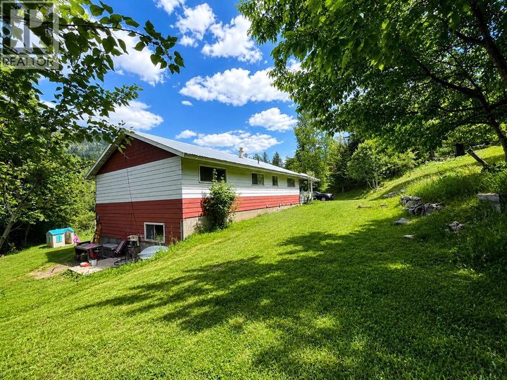 Property Photo: 2612 Silver King Road BC V1L 1C9
