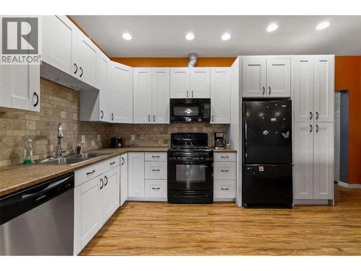 Photo de la propriété:  647 Hemlock Street  BC V2C 1C6 
