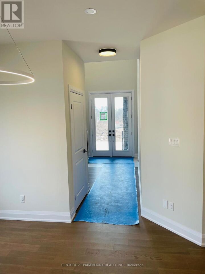 Property Photo:  6461 Sunshine Common  ON L2G 7J3 