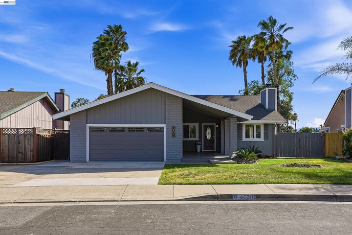 Property Photo:  5502 Drakes Ct  CA 94505 