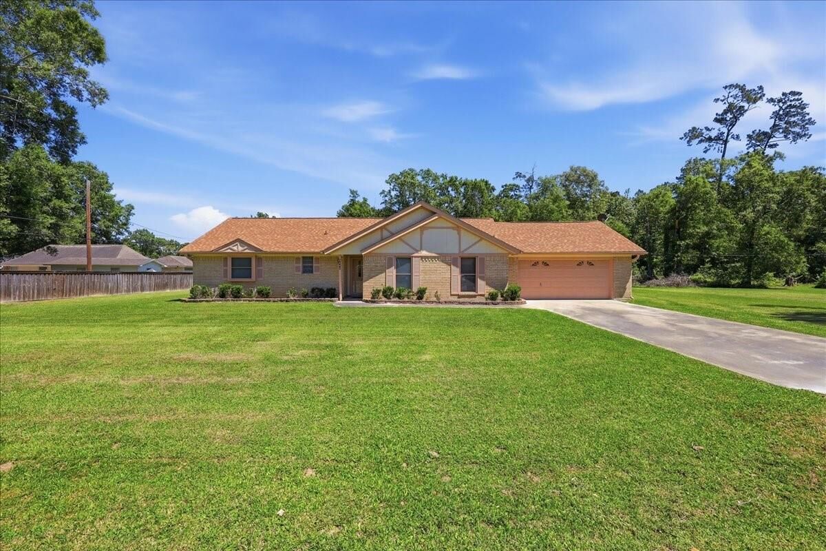 Property Photo:  8600 Friartuck Drive  TX 77632 
