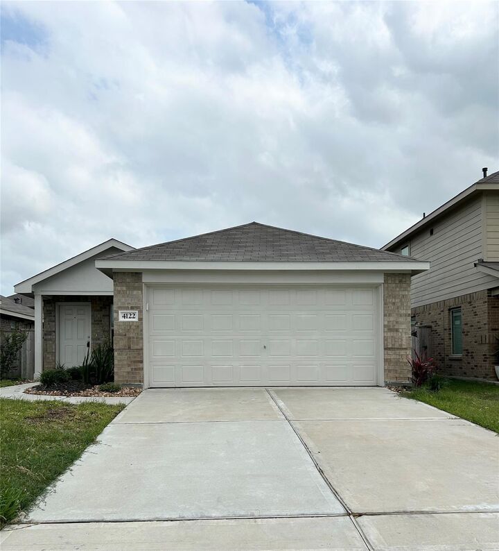 Property Photo:  4122 Zavala Mill Street  TX 77521 