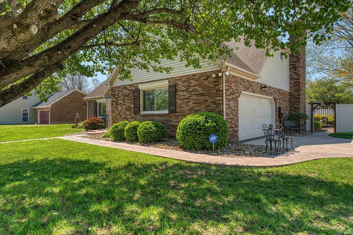 Property Photo:  4216 N Congress Avenue  IN 47711 