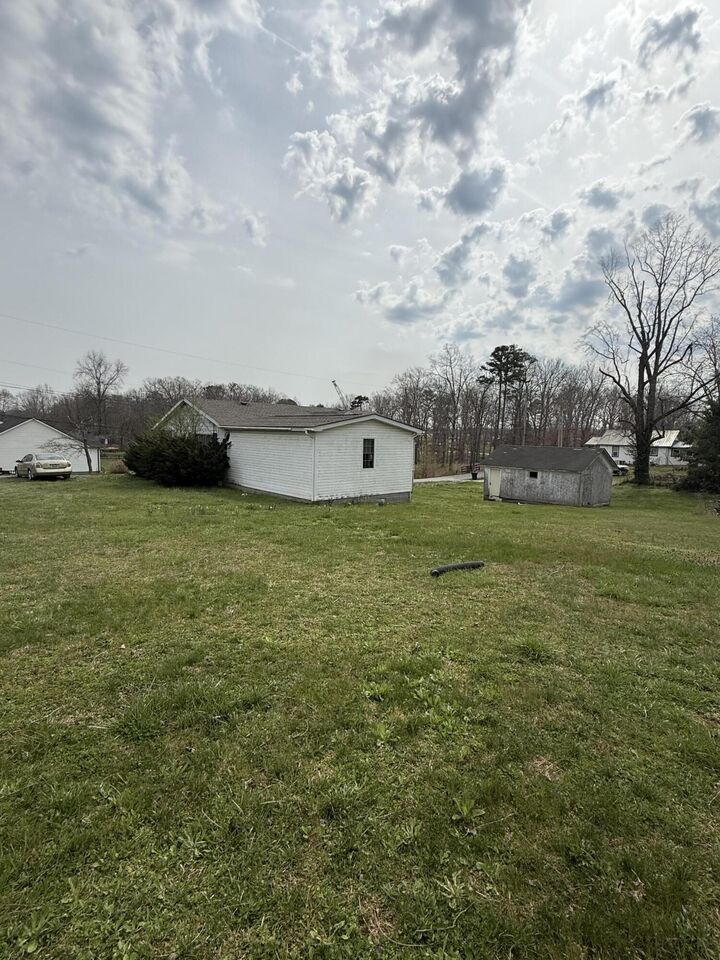 Property Photo:  297 N Stewart Road  KY 40701 
