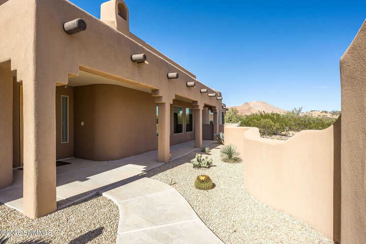 Property Photo:  7213 Madera Vieja Court  NM 88007 