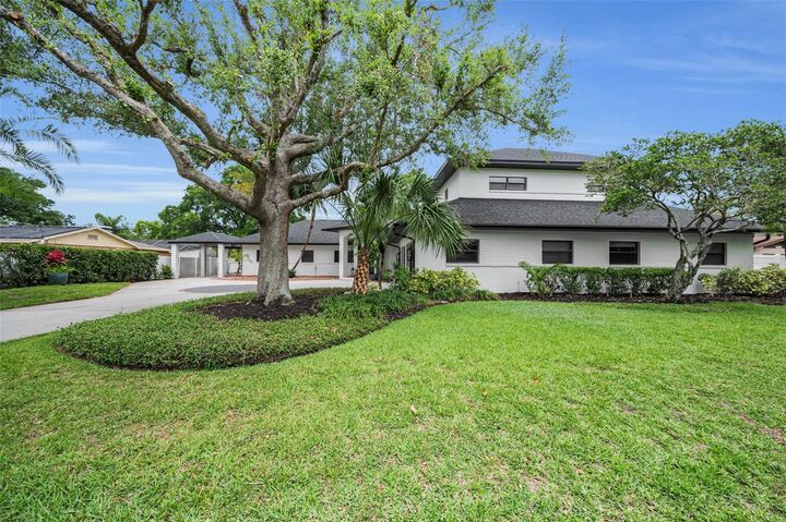 Property Photo:  2521 Lake Ellen Drive  FL 33618 