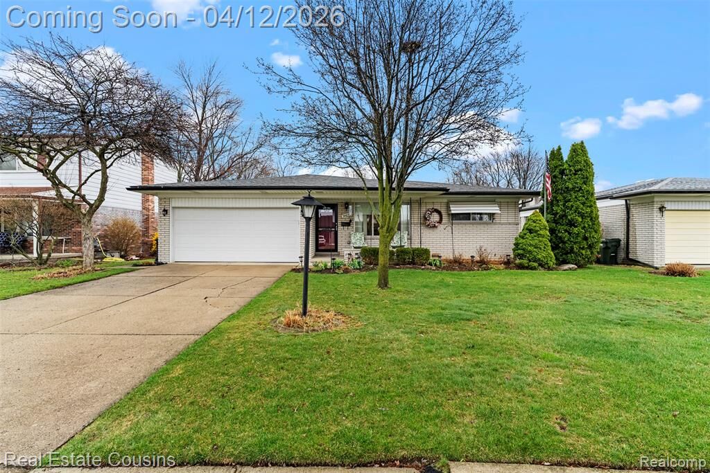 Property Photo:  34650 Hawke Drive  MI 48310 5307 