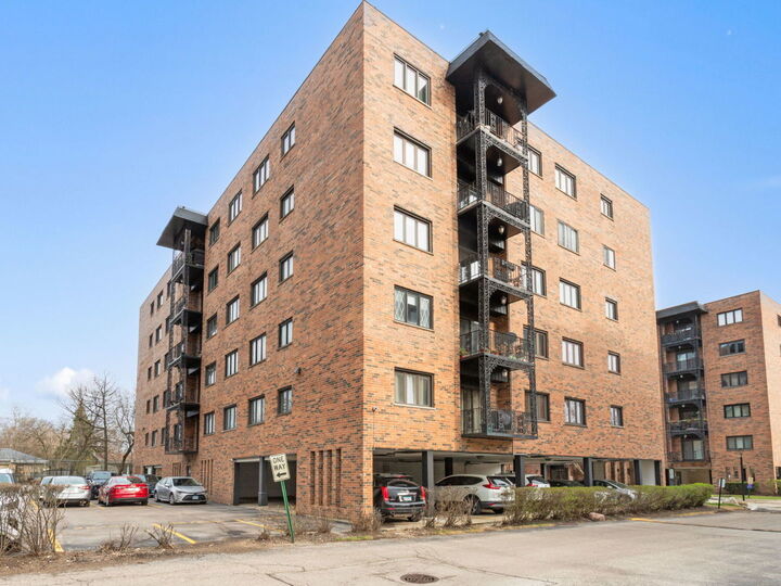 Property Photo:  9332 Landings Lane 203D  IL 60016 