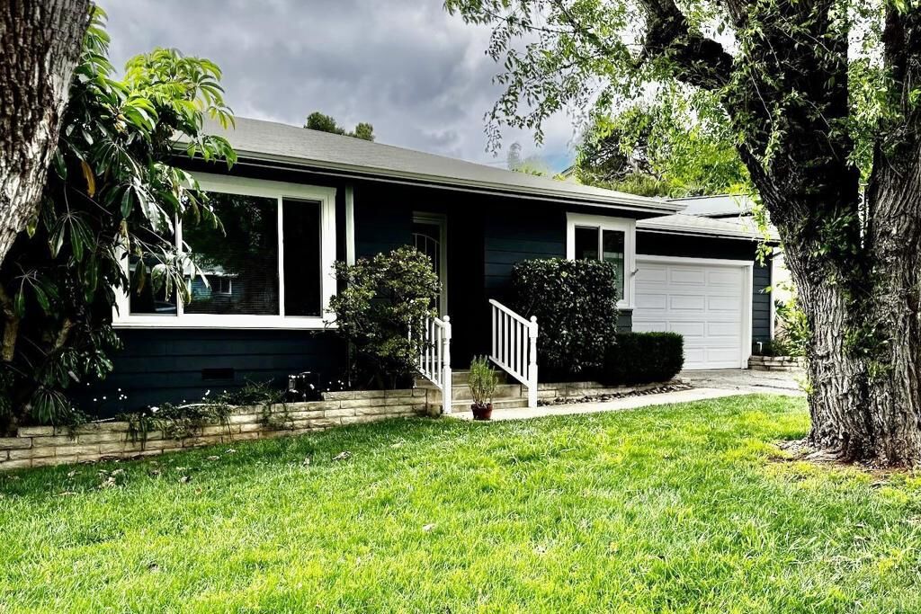 Property Photo:  387 Girard Way  CA 92084 