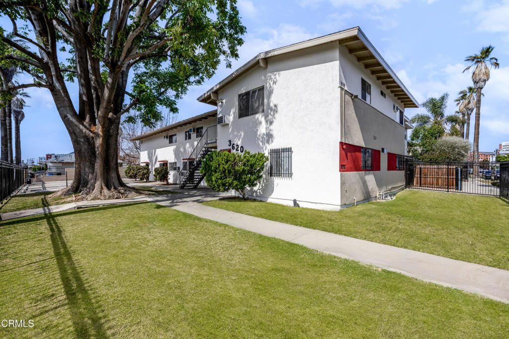 Property Photo: 3620 S Budlong Avenue CA 90007