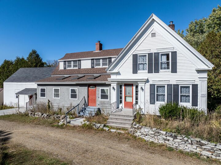 Property Photo:  24 Turnpike Road  ME 04974 