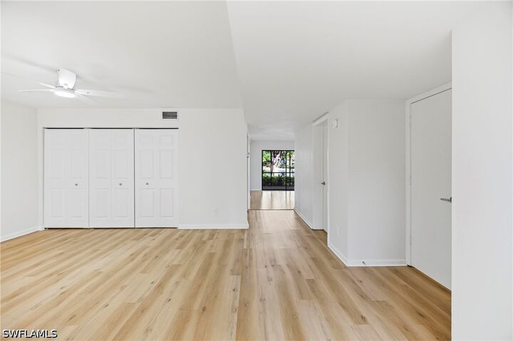 Property Photo:  517 Lake Louise Circle 103  FL 34110 