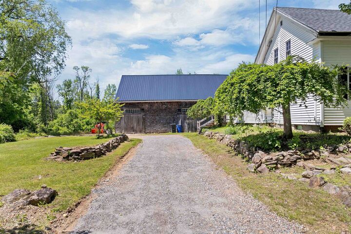 Property Photo:  118 Upper Bay Road  NH 03269 