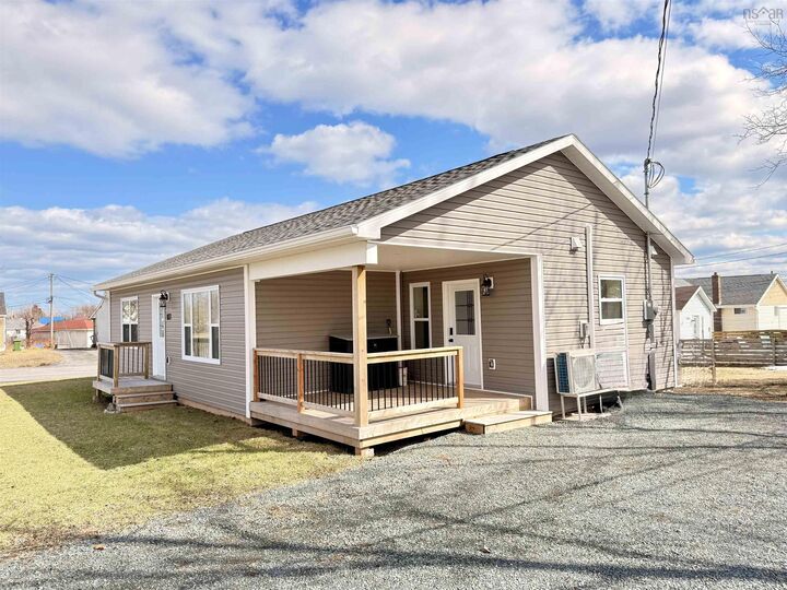 Property Photo: 107 Cedar Street NS B0K 1H0