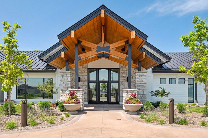 Property Photo:  348 Bluejay Avenue  MN 55318 