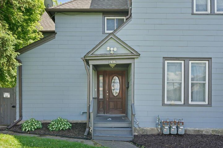 Property Photo: 1936-1938 Roblyn Avenue MN 55104