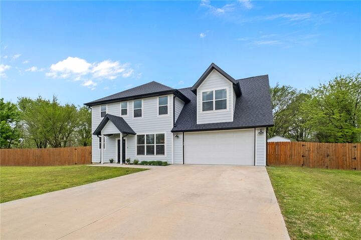 Property Photo: 2 Cannich Circle AR 72715