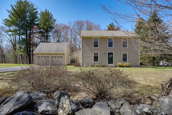 Property Photo:  20 Stratton Rd  MA 01519 
