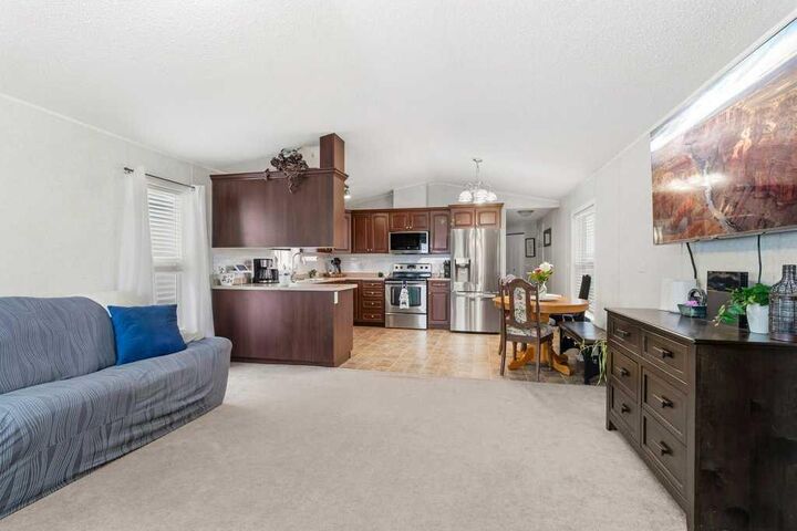 Property Photo: 6 Baywood Place AB T4S 0A7