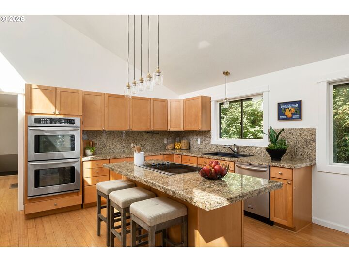 Property Photo:  5844 SW Ralston Dr  OR 97239 