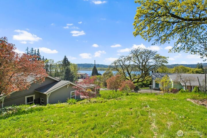 Property Photo:  20  Ashland Loop  WA 98625 