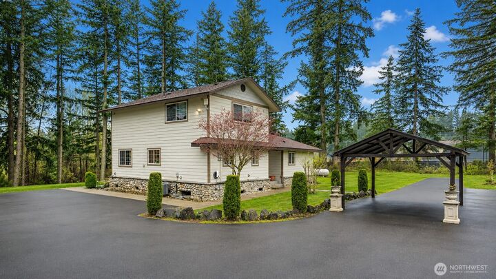 Property Photo: 18222 SE Wax Road WA 98042